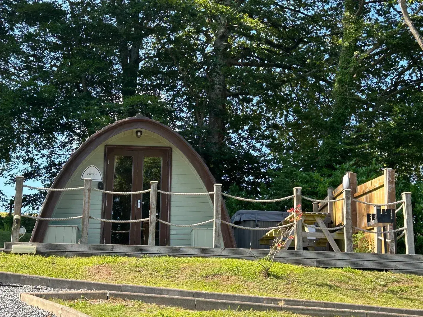 Jacuzzi Pod at Pods @ Broadway, Laugharne